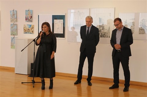 Svečano otvorena izložba svih radova pristiglih na Natječaj za najbolji likovni rad u sklopu projekta „Prozori u svijet umjetnosti"